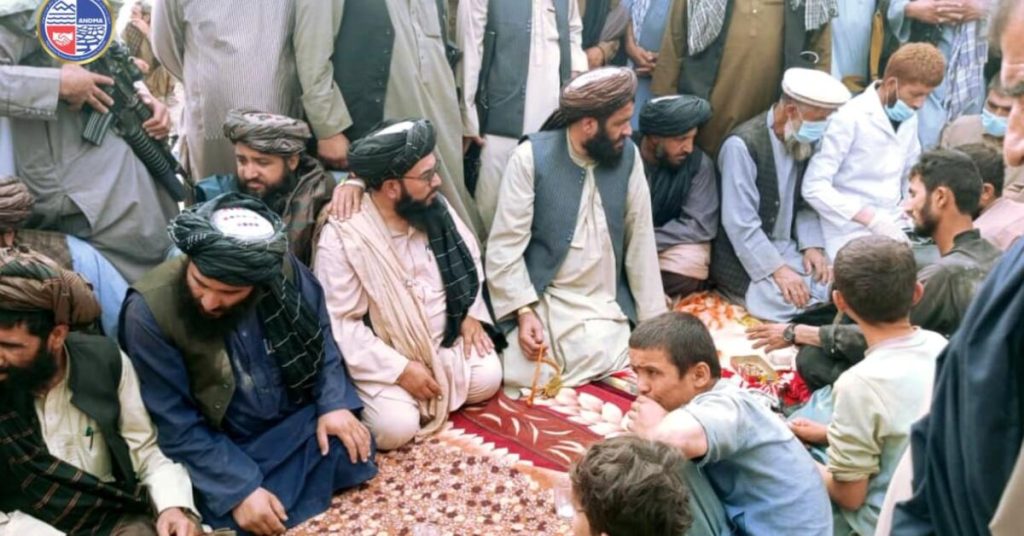 کشف ۶۱۴ کیلوگرام تریاک از یک آمبولانس در تخار